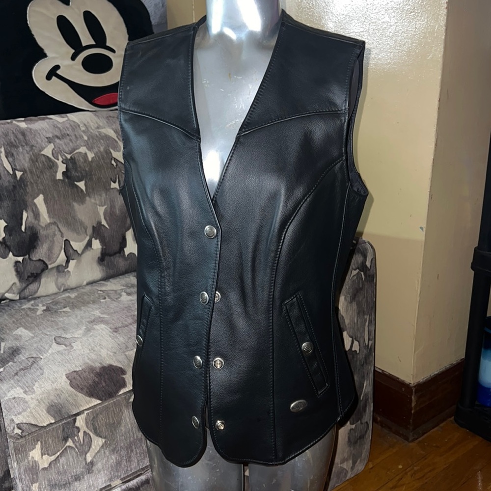 Genuine leather womens Harley Davidson button closure vest.
